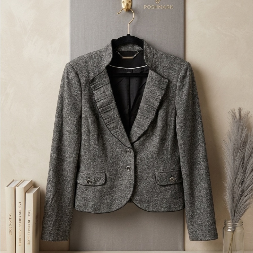 White House Black Market Charcoal Gray Ruffle Notch Blazer size 10
